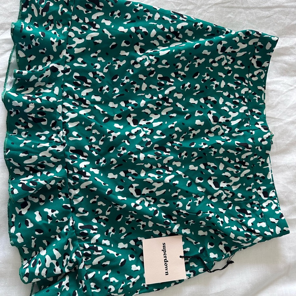 Superdown Green and Black Patterned Skirt
